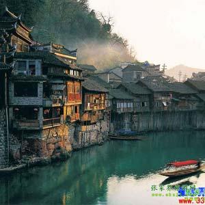 【長沙往返路線1】張家界、鳳凰古城、天子山、黃龍洞三晚四日游