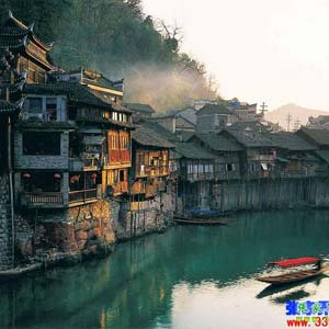 時(shí)尚商務(wù)C線：張家界、天門山、鳳凰古城四日游