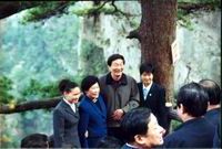 �f����E��